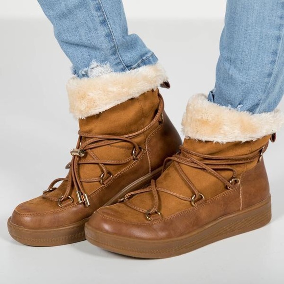 ALPINE BOOTS👢 - Picture 5 of 10